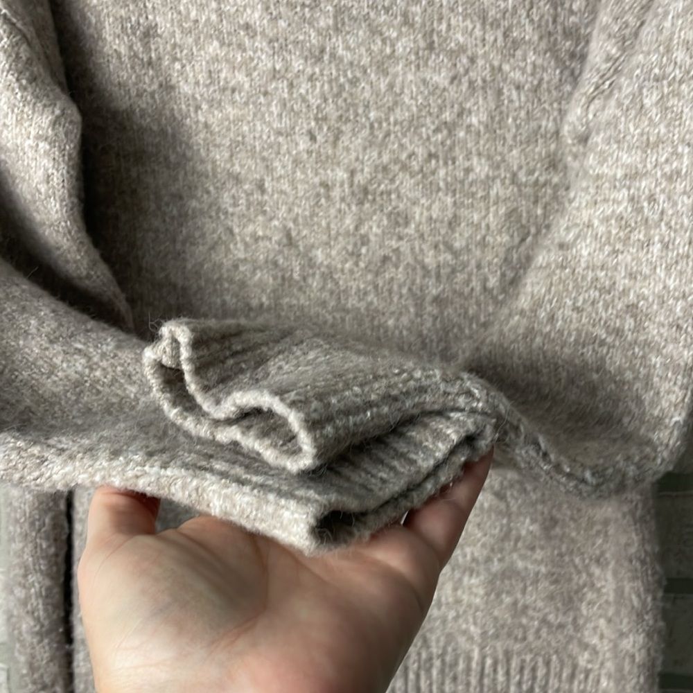 Pink Clover Tan cozy crewneck sweater size L - Picture 3 of 6